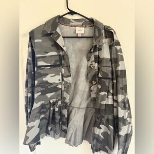 Knox Rose Cream Label Utility Jacket in Camo